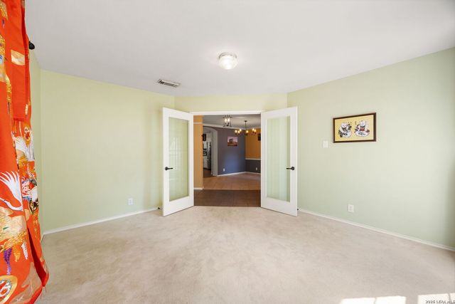 5803 ROLLING FOREST DR, San Antonio, TX 78250