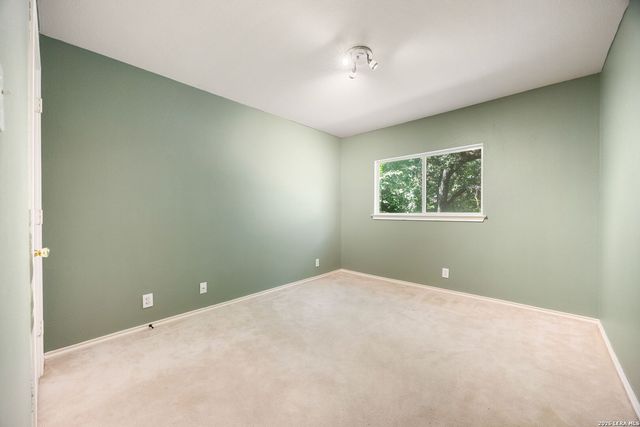 5803 ROLLING FOREST DR, San Antonio, TX 78250