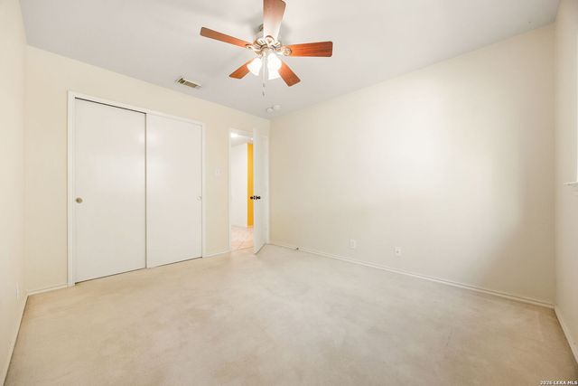 5803 ROLLING FOREST DR, San Antonio, TX 78250