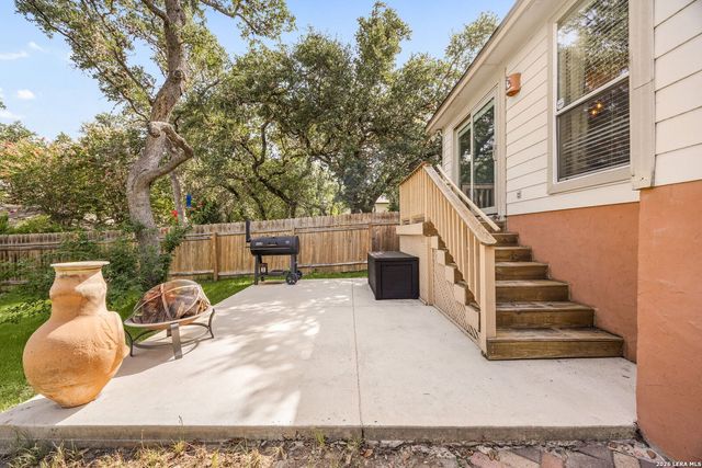 5803 ROLLING FOREST DR, San Antonio, TX 78250