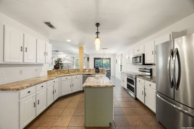 5803 ROLLING FOREST DR, San Antonio, TX 78250