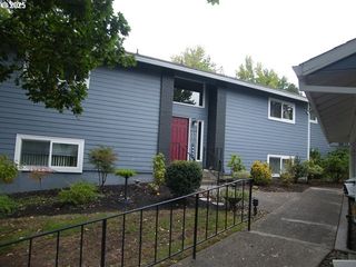 10955 Sw MEADOWBROOK Dr 14, Portland, OR 97224