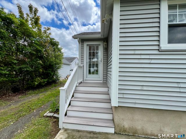 40 Portland Avenue, Old Lyme, CT 06371