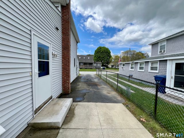 40 Portland Avenue, Old Lyme, CT 06371