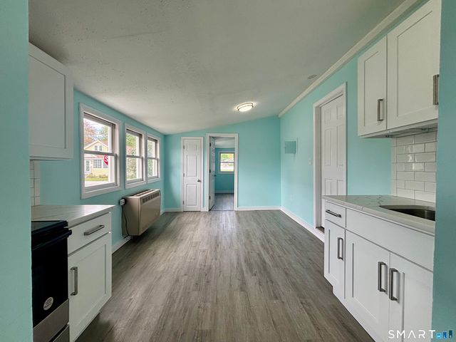 40 Portland Avenue, Old Lyme, CT 06371