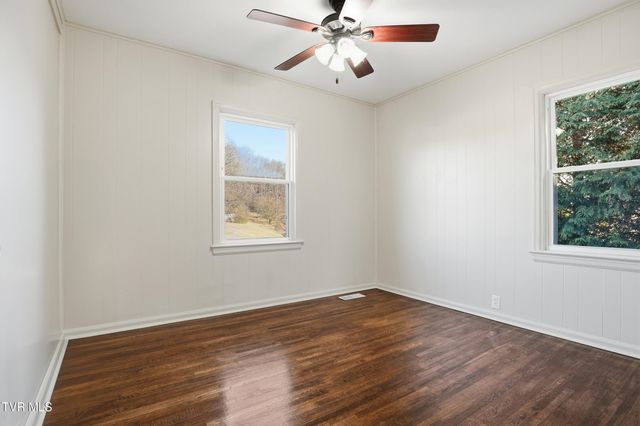 387 Old Watauga Rd, Watauga, TN 37694