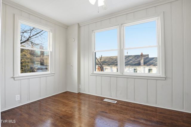 387 Old Watauga Rd, Watauga, TN 37694