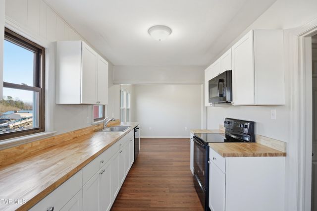 387 Old Watauga Rd, Watauga, TN 37694