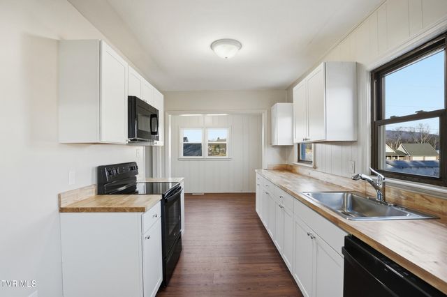 387 Old Watauga Rd, Watauga, TN 37694