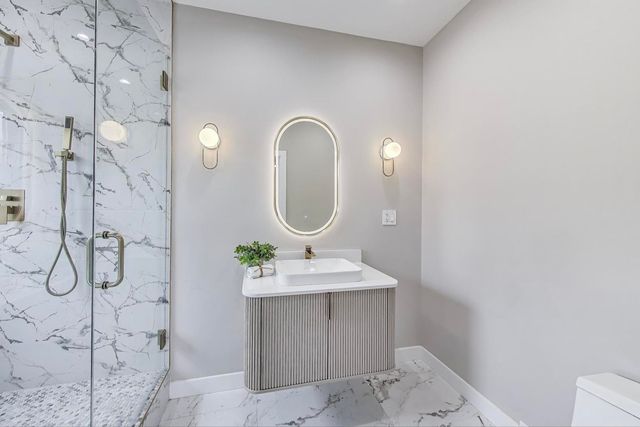 4305 N Mobile Avenue, Chicago, IL 60634