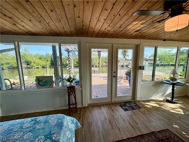 11242 Matlacha AVE, Matlacha, FL 33993