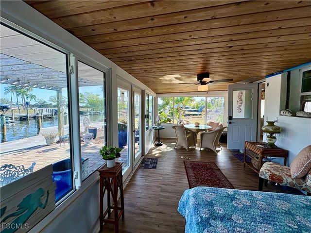 11242 Matlacha AVE, Matlacha, FL 33993