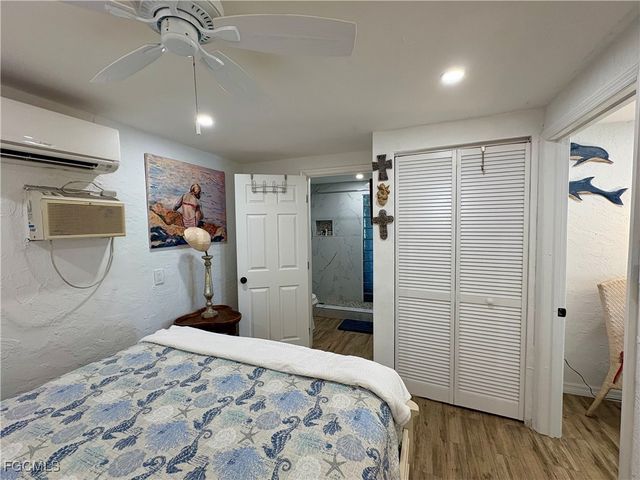 11242 Matlacha AVE, Matlacha, FL 33993