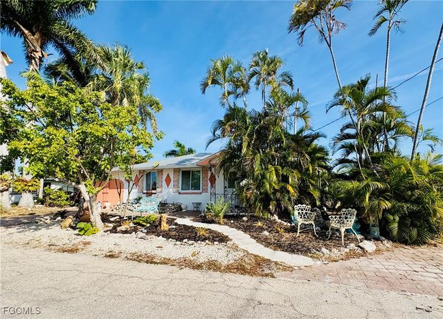 11242 Matlacha AVE, Matlacha, FL 33993