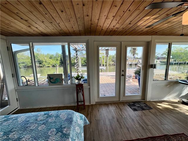 11242 Matlacha AVE, Matlacha, FL 33993