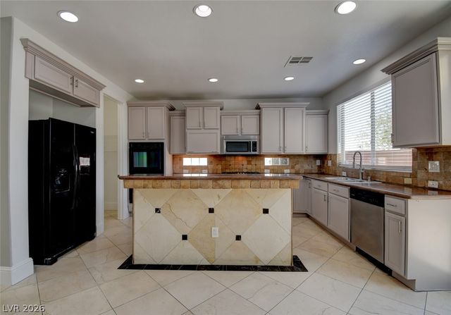 9003 Greek Palace Avenue, Las Vegas, NV 89178