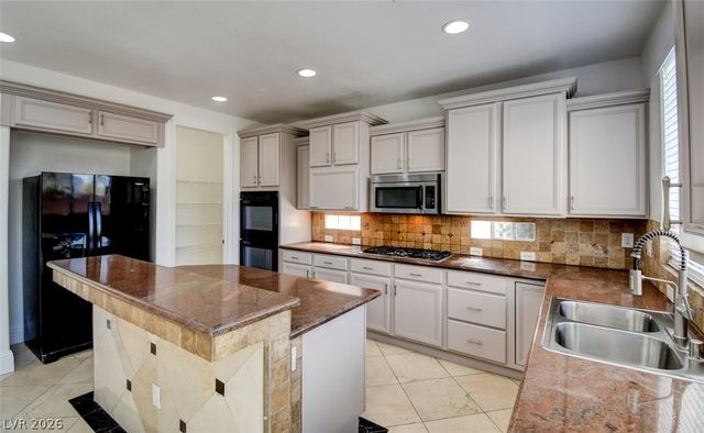9003 Greek Palace Avenue, Las Vegas, NV 89178