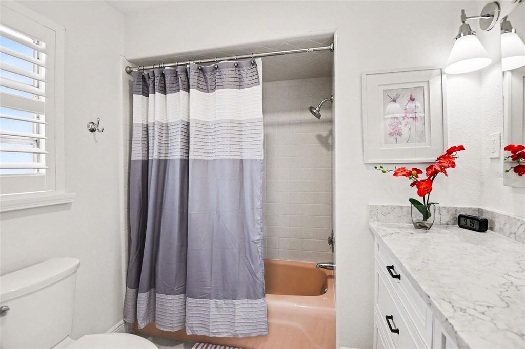 Image 13 of property listing at 543 BELVEDERE COURT, Punta Gorda, FL 33950