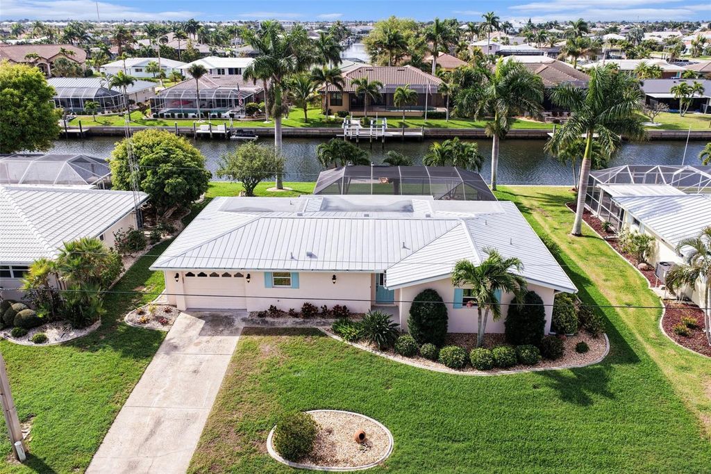 Image 27 of property listing at 543 BELVEDERE COURT, Punta Gorda, FL 33950