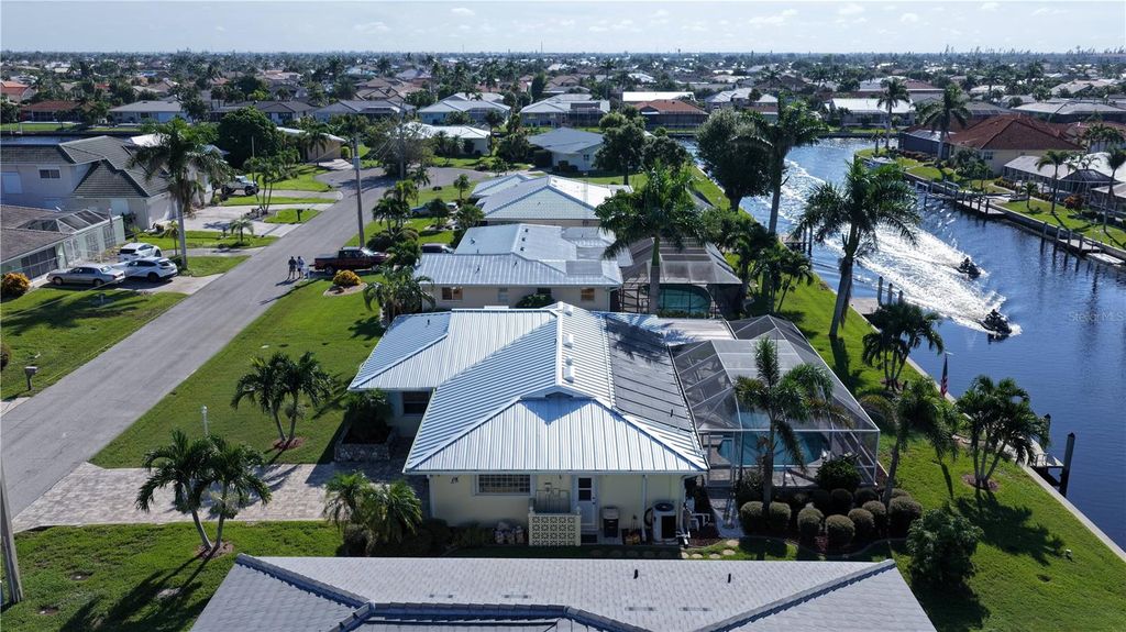 Image 37 of property listing at 543 BELVEDERE COURT, Punta Gorda, FL 33950