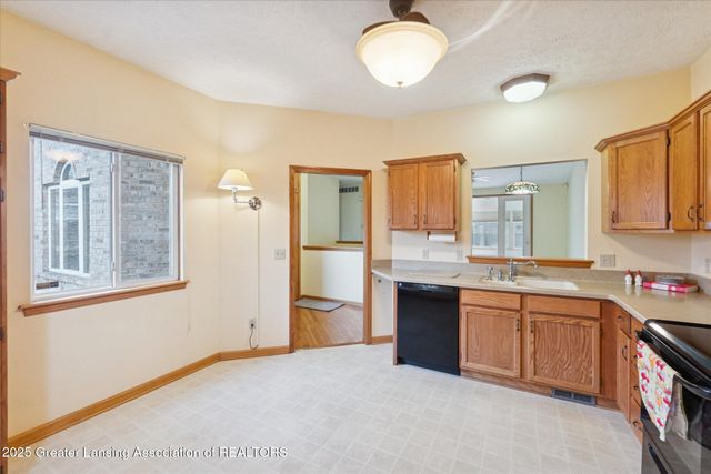 1409 Weatherhill Court, East Lansing, MI 48823