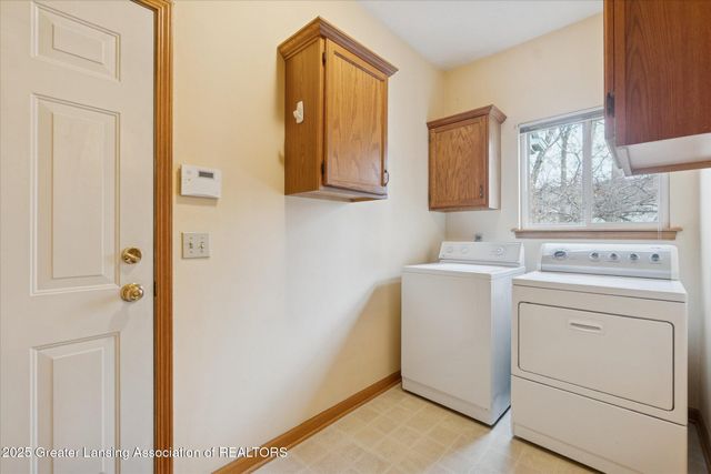 1409 Weatherhill Court, East Lansing, MI 48823