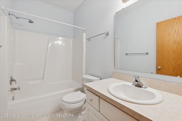 1409 Weatherhill Court, East Lansing, MI 48823