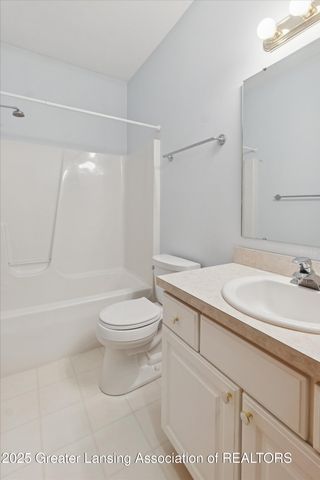 1409 Weatherhill Court, East Lansing, MI 48823