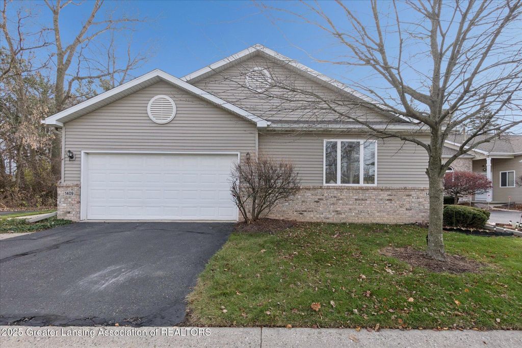 1409 Weatherhill Court, East Lansing, MI 48823