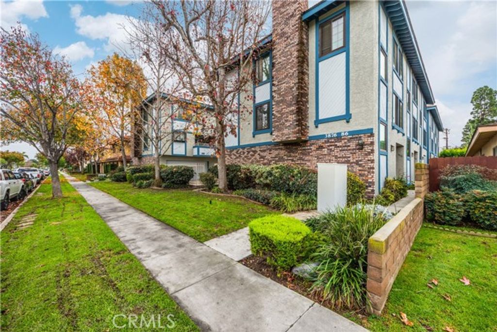 3878 Howard Avenue 8, Los Alamitos, CA 90720