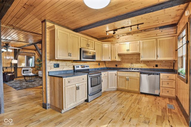 1503 E 600 S, Anderson, IN 46013