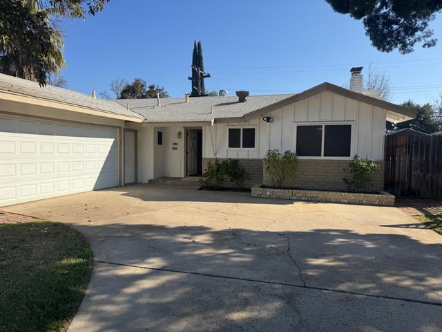 4656 N 5th Street, Fresno, CA 93726