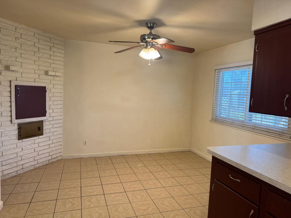 Image 5 of property listing at 4656 N 5th Street, Fresno, CA 93726