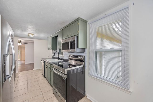 111 E. Bon Acre Road, Cataula, GA 31804