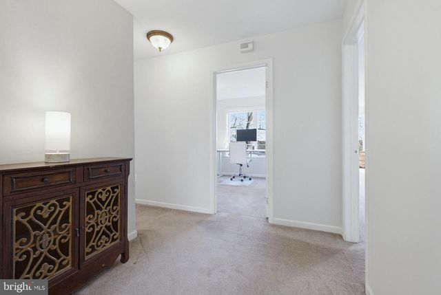 505 N BURBERRY LN, Mount Wolf, PA 17347