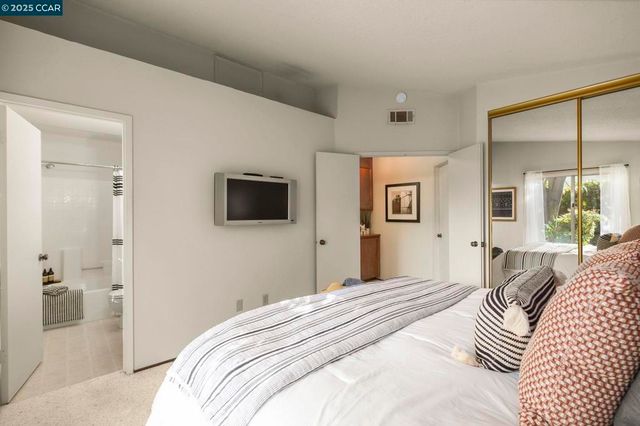 1701 Pine Ct, Oakley, CA 94561