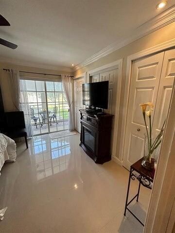 9141 Sunrise Lakes Boulevard 208, Sunrise, FL 33322