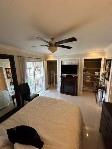 9141 Sunrise Lakes Boulevard 208, Sunrise, FL 33322
