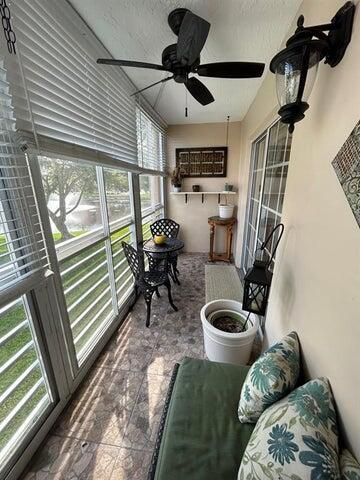 9141 Sunrise Lakes Boulevard 208, Sunrise, FL 33322