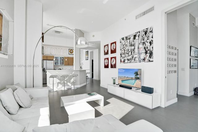 725 NE 22nd St PH1A, Miami, FL 33137