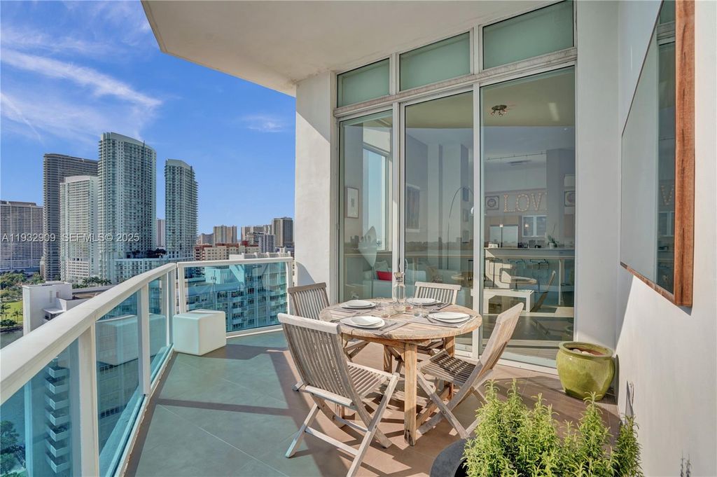 Image 13 of property listing at 725 NE 22nd St PH1A, Miami, FL 33137