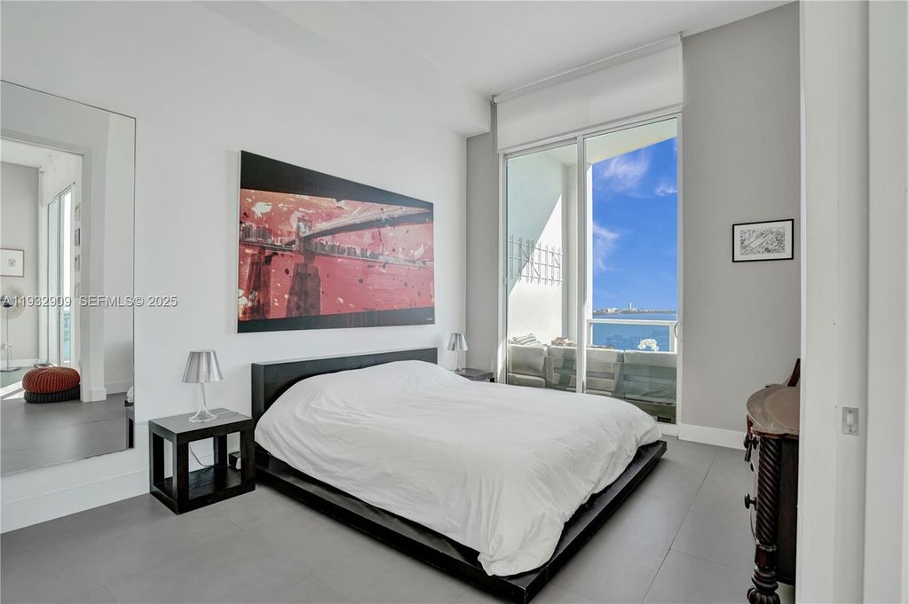 Image 16 of property listing at 725 NE 22nd St PH1A, Miami, FL 33137