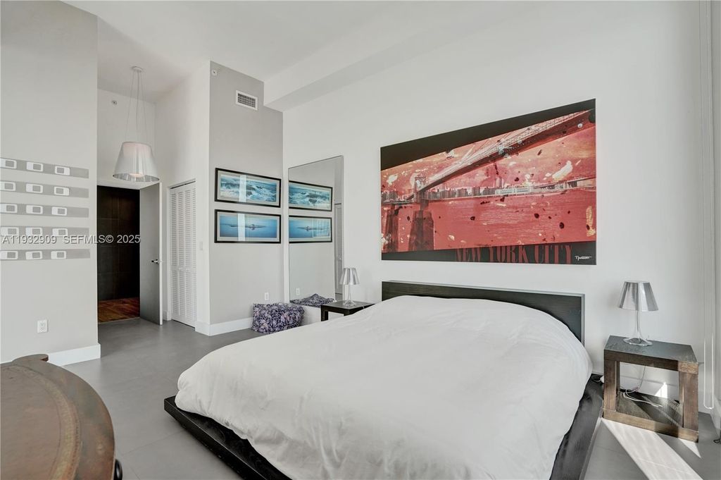 Image 17 of property listing at 725 NE 22nd St PH1A, Miami, FL 33137