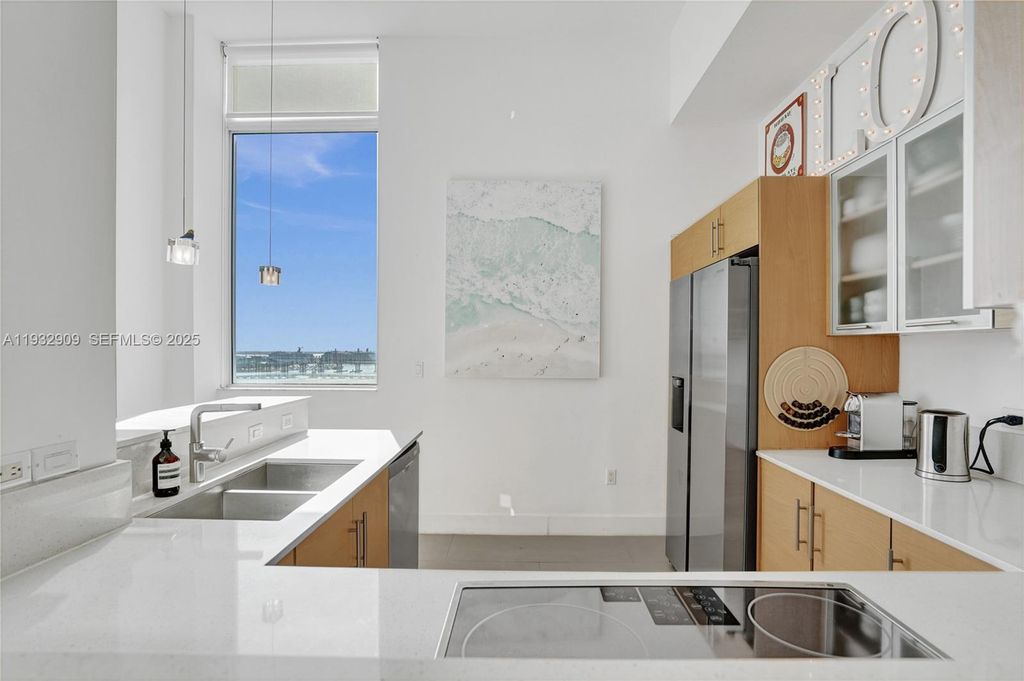Image 24 of property listing at 725 NE 22nd St PH1A, Miami, FL 33137