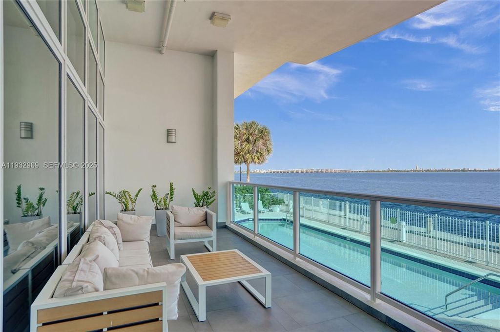 Image 45 of property listing at 725 NE 22nd St PH1A, Miami, FL 33137