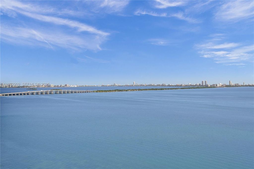 Image 8 of property listing at 725 NE 22nd St PH1A, Miami, FL 33137