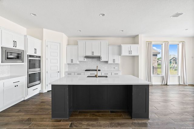 92 SIMPATICO, Boerne, TX 78006