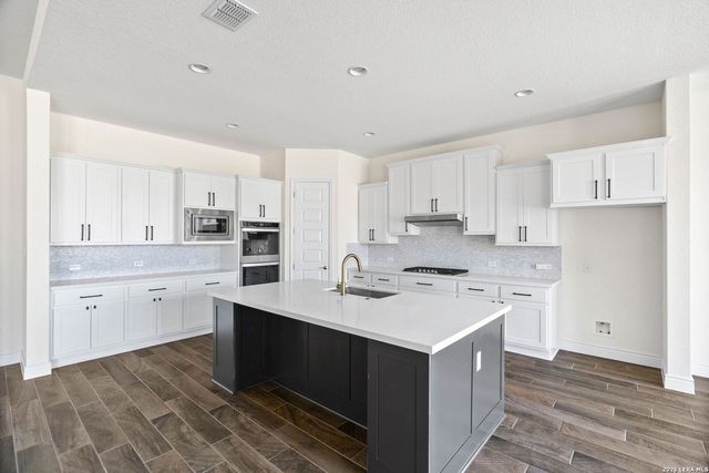 92 SIMPATICO, Boerne, TX 78006
