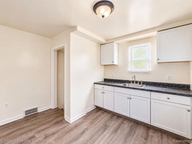 14481 Maddelein Street, Detroit, MI 48205