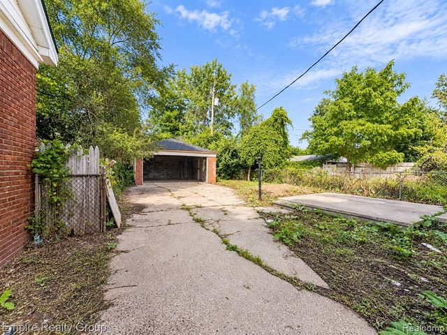 14481 Maddelein Street, Detroit, MI 48205